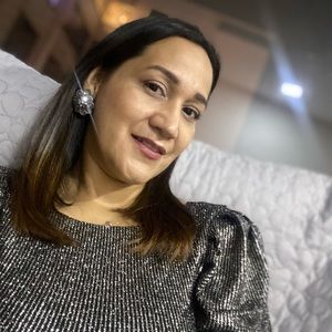 Meet your Posher, Claudia